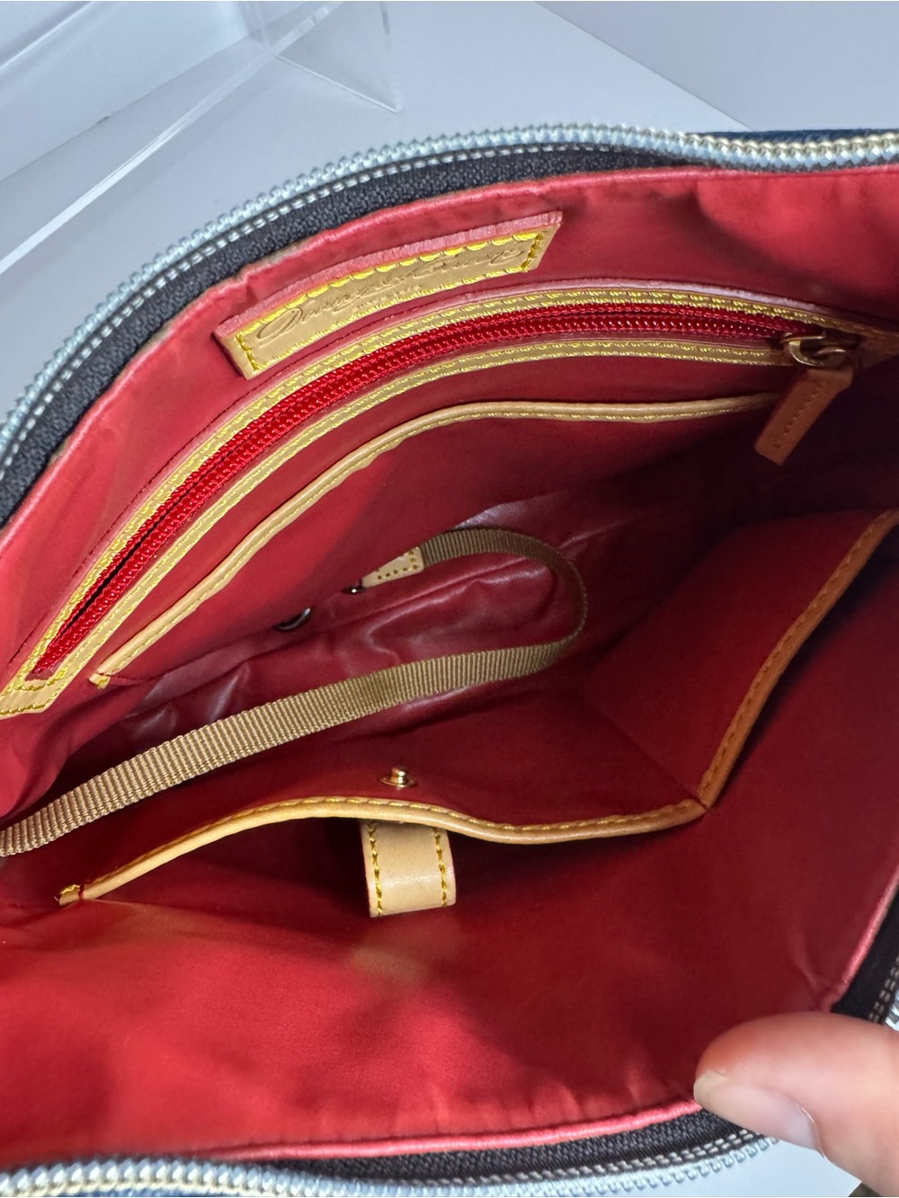 #368 Dooney & Bourke Kimberly Pebble Grain Small Shoulder Bag - Picture 13 of 17